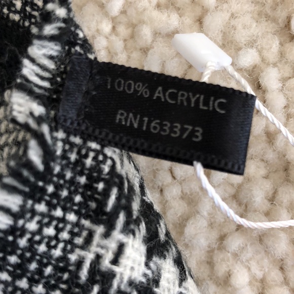 NWT Be Good reversible shawl wrap - Picture 3 of 7